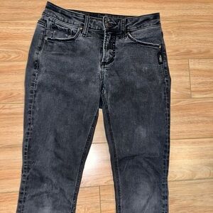 Silver jeans size 27 super comfortable and stretchy